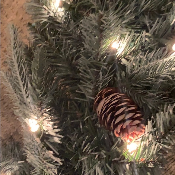 🚫SOLD🚫 - NIB Pre-Lit Garland - Picture 2 of 6